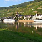 Adelheid Moselhype&wine Bed & Breakfast Zell an der Mosel