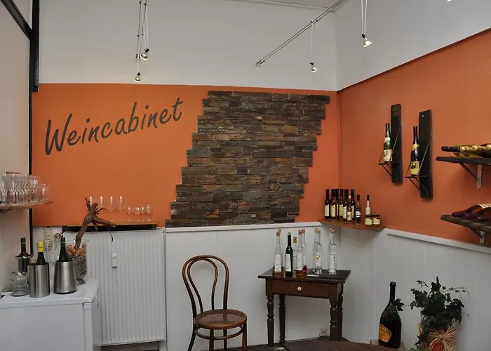 Adelheid Moselhype&wine 3*